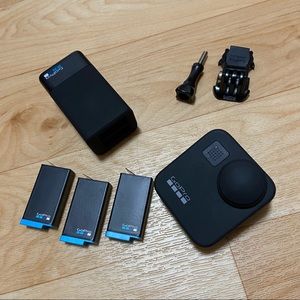 GoPro Max (6K, 360 Degrees, Waterproof)